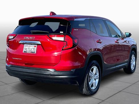 Used 2022 GMC Terrain SLE image 12