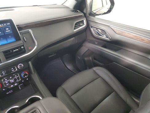 Used 2023 Chevrolet Tahoe LT w/ Luxury Package RWD image 16