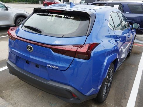 Used 2025 Lexus UX 300h FWD w/ Accessory Package (Z1) image 3