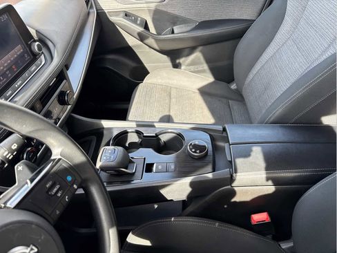 Used 2023 Nissan Rogue SV image 22