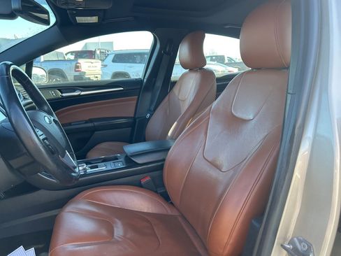 Used 2019 Ford Fusion Titanium image 8