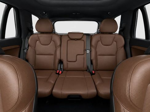 Certified 2023 Volvo XC90 B6 Plus AWD/4WD image 14