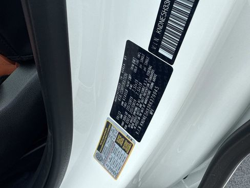 Used 2024 Kia Carnival SX FWD image 21