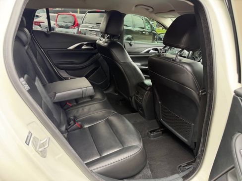 Used 2018 INFINITI QX30 AWD w/ Cargo Package image 14