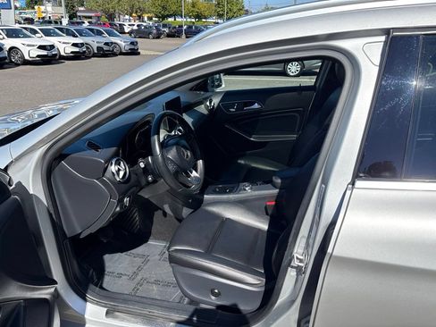 Used 2018 Mercedes-Benz GLA 250 4MATIC image 13