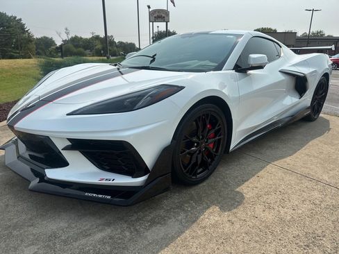 Used 2023 Chevrolet Corvette Stingray Preferred Cpe w/ Z51 Performance Package image 3