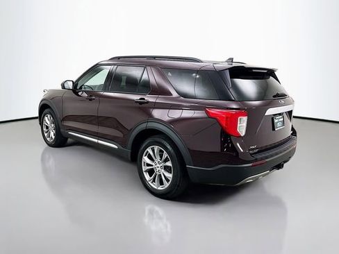 Used 2023 Ford Explorer XLT w/ Equipment Group 202A image 5