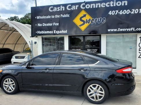 Used 2014 Ford Fusion SE FWD image 8