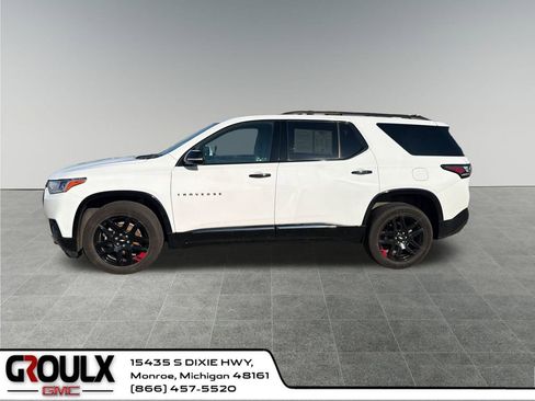 Used 2019 Chevrolet Traverse Premier w/ Redline Edition FWD image 3