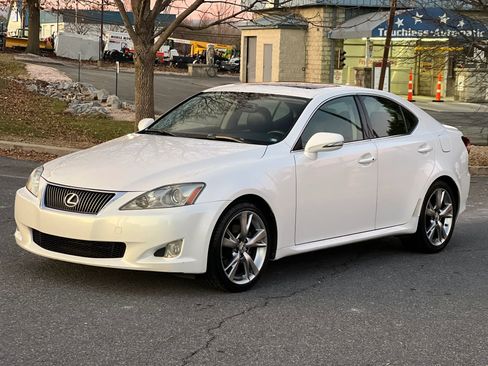Used 2010 Lexus IS 250 image 2