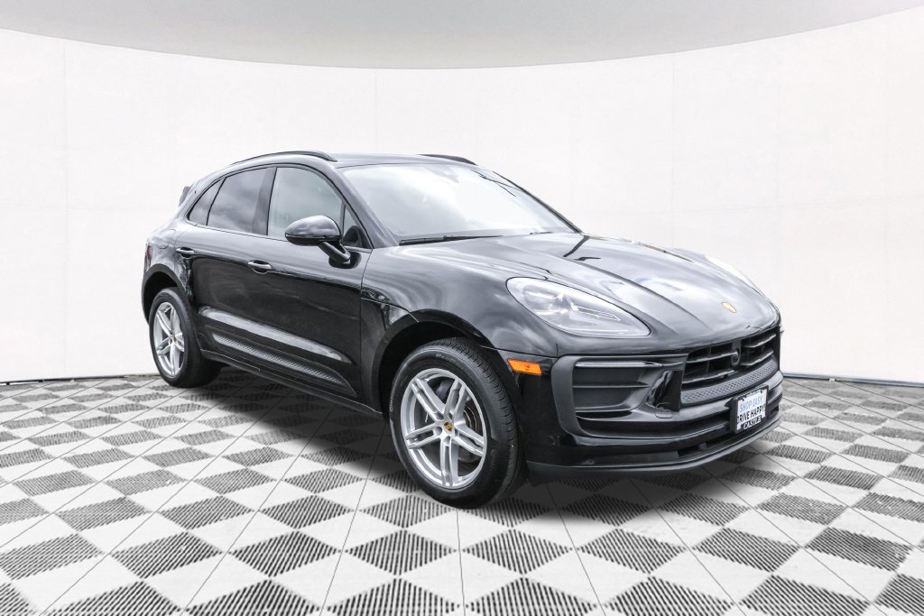 Used 2023 Porsche Macan AWD/4WD image 11