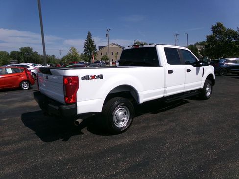 Used 2022 Ford F250 XL w/ Power Equipment Group AWD/4WD image 3
