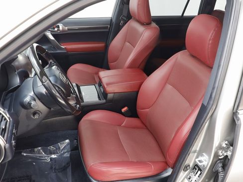 Used 2022 Lexus GX 460 Premium w/ Accessory Package image 15