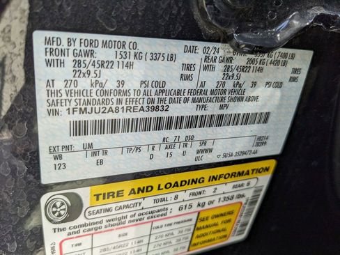 Used 2024 Ford Expedition Limited image 34