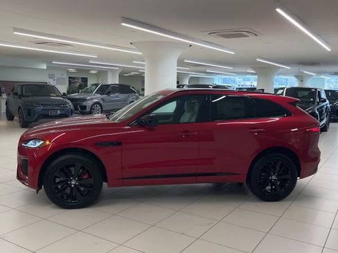 Used 2026 Jaguar F-PACE R-Dynamic S image 2