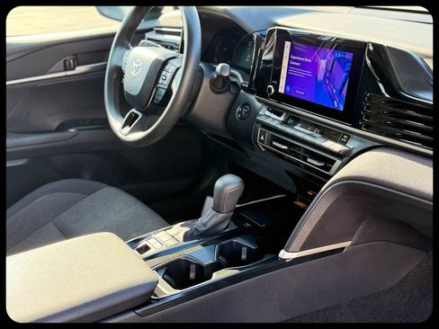 Used 2025 Toyota Camry LE FWD image 7