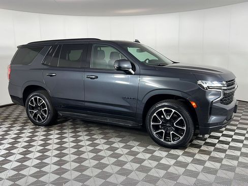 Used 2022 Chevrolet Tahoe RST w/ Luxury Package AWD/4WD image 3