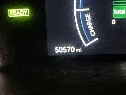 Used 2025 Toyota Camry SE FWD image 28