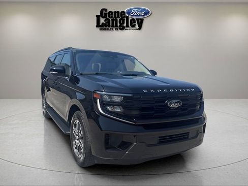 Used 2025 Ford Expedition Max Active AWD/4WD image 11