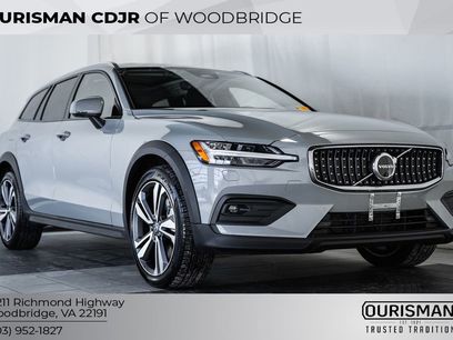 Used 2025 Volvo V60 B5 Cross Country Plus