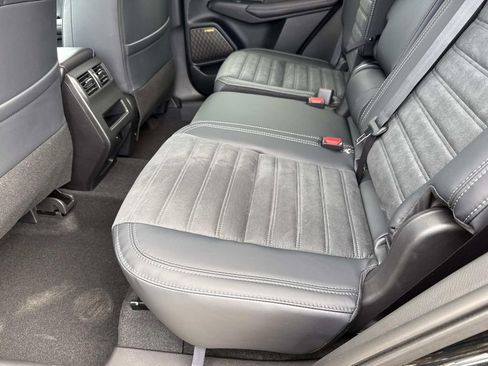 New 2026 Mitsubishi Outlander SE FWD image 14