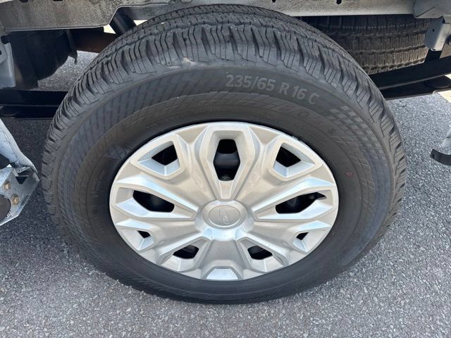 Used 2025 Ford Transit 250 Low Roof w/ Exterior Upgrade Package RWD image 38