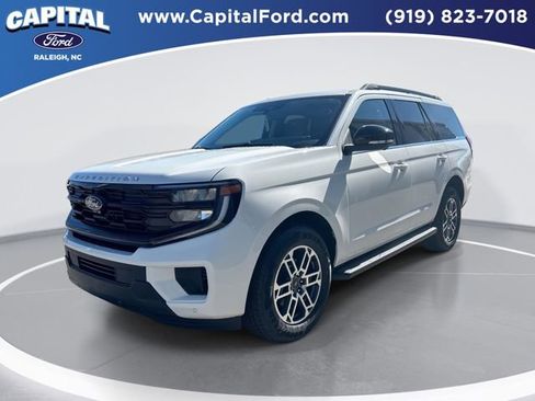 New 2026 Ford Expedition Active image 1