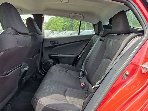 Used 2022 Toyota Prius LE AWD/4WD image 28