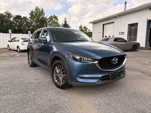 Used 2017 MAZDA CX-5 Touring w/ Preferred Equipment Package AWD/4WD image 3
