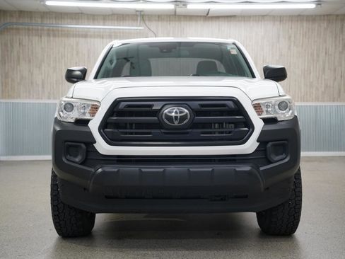 Used 2018 Toyota Tacoma SR image 2