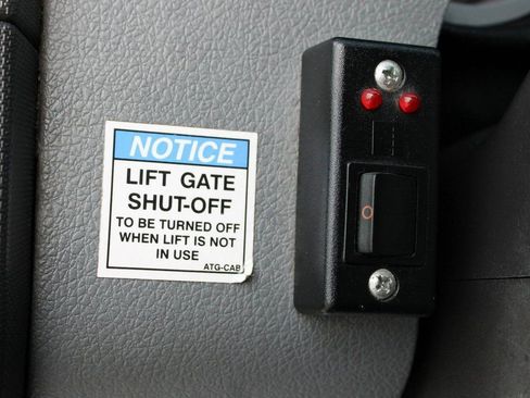 Used 2011 Ford F550 2WD Crew Cab Super Duty w/ Payload Upgrade Pkg image 19