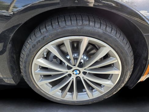 Certified 2023 BMW 530i xDrive w/ Premium Package AWD/4WD image 19