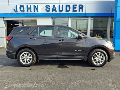 Used 2022 Chevrolet Equinox LS AWD/4WD image 7