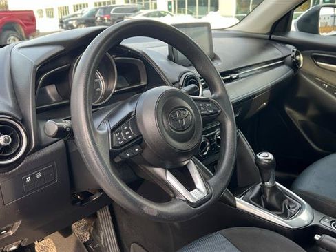 Used 2019 Toyota Yaris LE FWD image 19