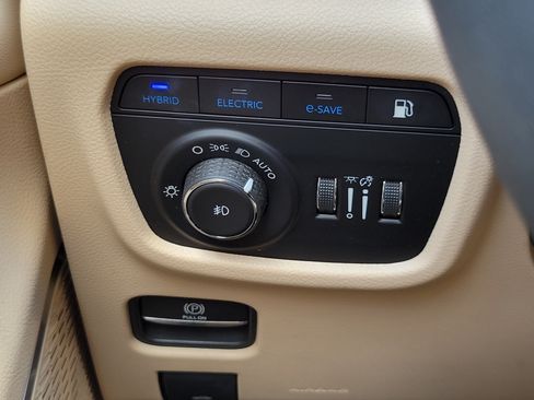 Used 2022 Jeep Grand Cherokee Limited 4xe AWD/4WD image 11