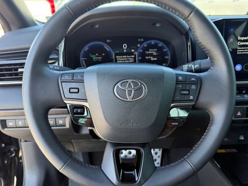 Used 2025 Toyota Camry XSE FWD image 15