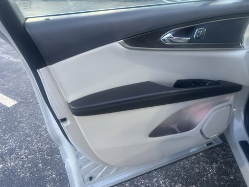 Used 2019 Lincoln Nautilus Select image 8