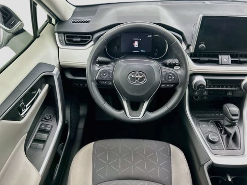 Used 2024 Toyota RAV4 XLE w/ Weather Package AWD/4WD image 10
