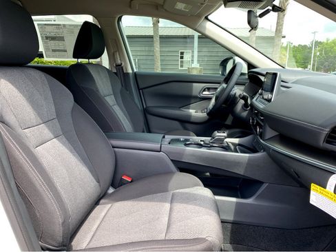 New 2026 Nissan Rogue SV w/ Cold Weather Package image 9