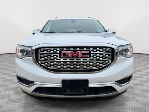 Used 2017 GMC Acadia Denali w/ Technology Package AWD/4WD image 10