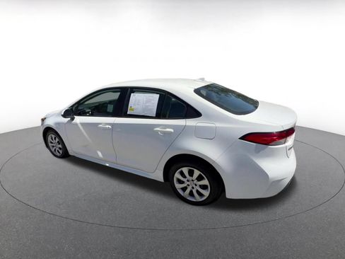 Used 2025 Toyota Corolla LE FWD image 10