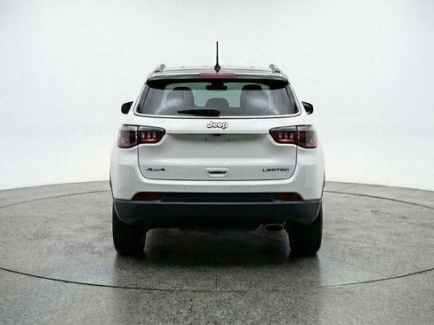Used 2025 Jeep Compass Limited AWD/4WD image 7