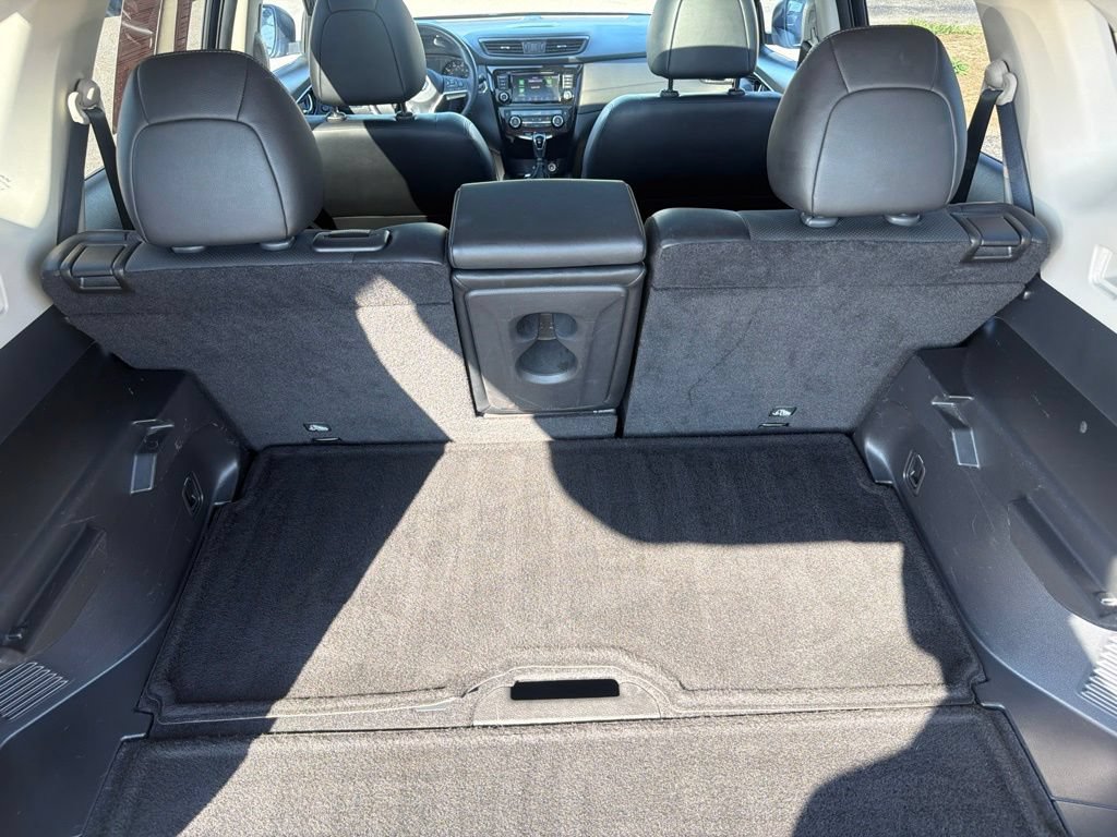 Used 2018 Nissan Rogue SL w/ Premium Package FWD image 24