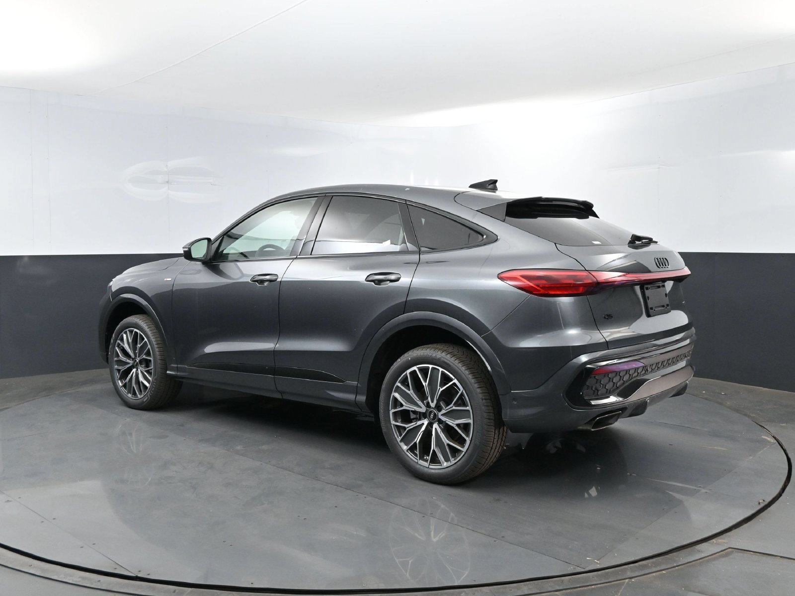 New 2026 Audi Q5 Premium Plus AWD/4WD image 22