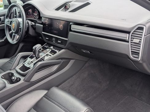 Certified 2023 Porsche Cayenne Platinum Edition AWD/4WD image 13