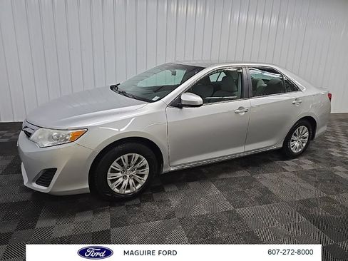 Used 2014 Toyota Camry LE FWD image 7
