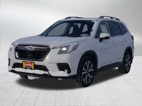 Used 2024 Subaru Forester Limited image 3