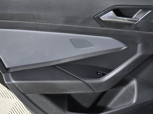 Used 2025 Volkswagen Jetta SE image 23