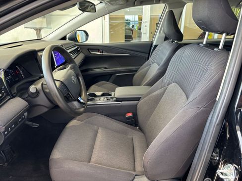Used 2025 Toyota Camry LE FWD image 27