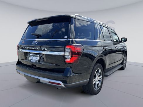 Used 2024 Ford Expedition Limited image 7